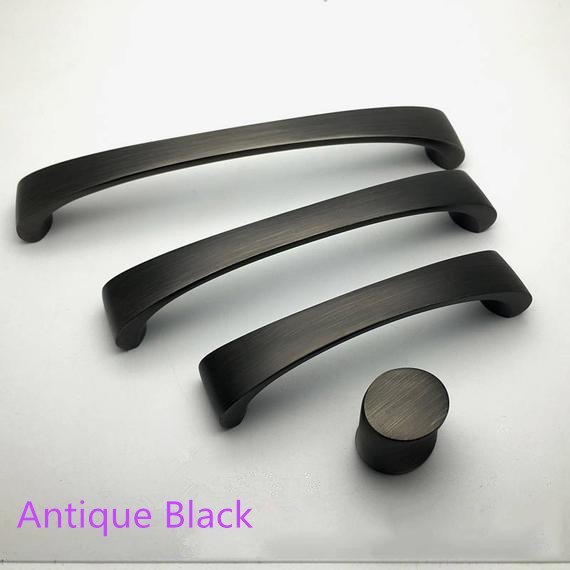 Perillas de cajón de bronce y  - Restoration Hardware Furniture Used reseña y precio